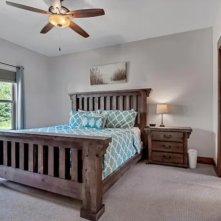 Rockwood Lake Lodge Home